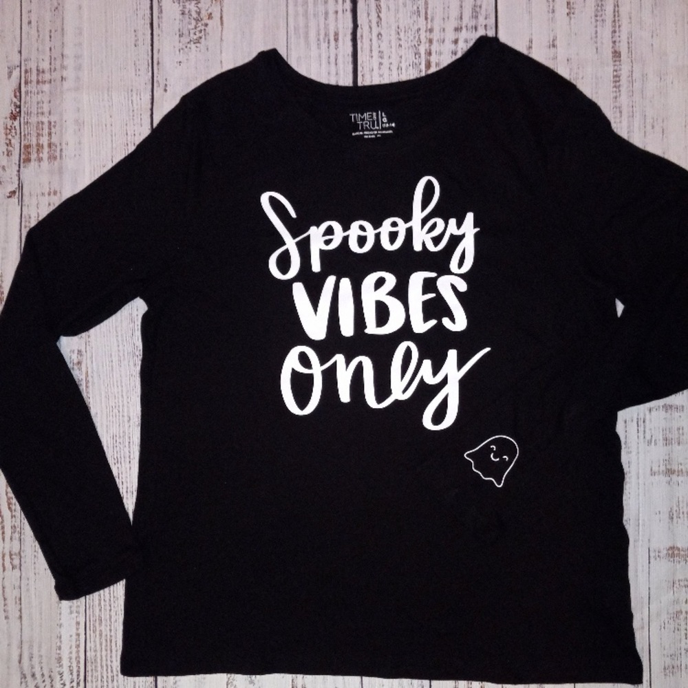Spooky Vibes Only